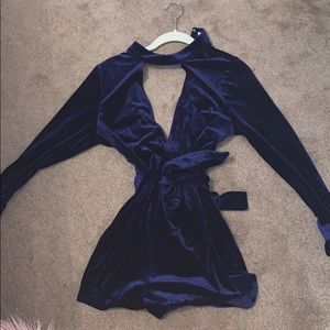 Blue velvet long sleeve romper